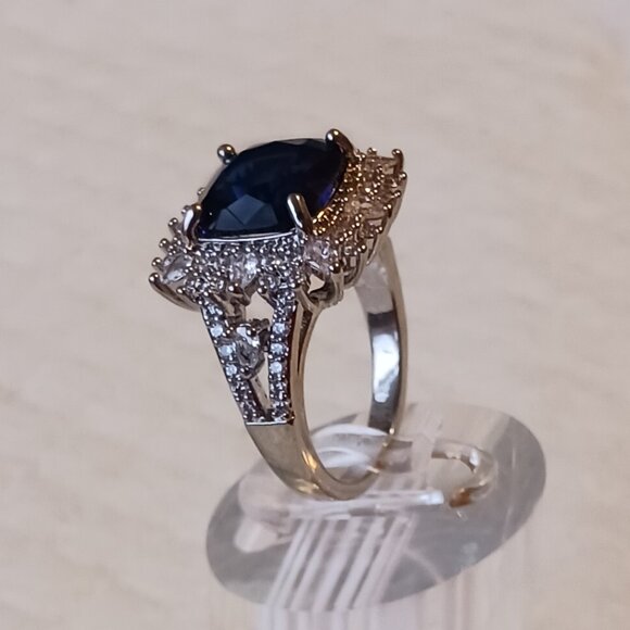 Silver Fashion Blue Tanzanite Halo Statement Ring Size 7 NWOT - Picture 6 of 13